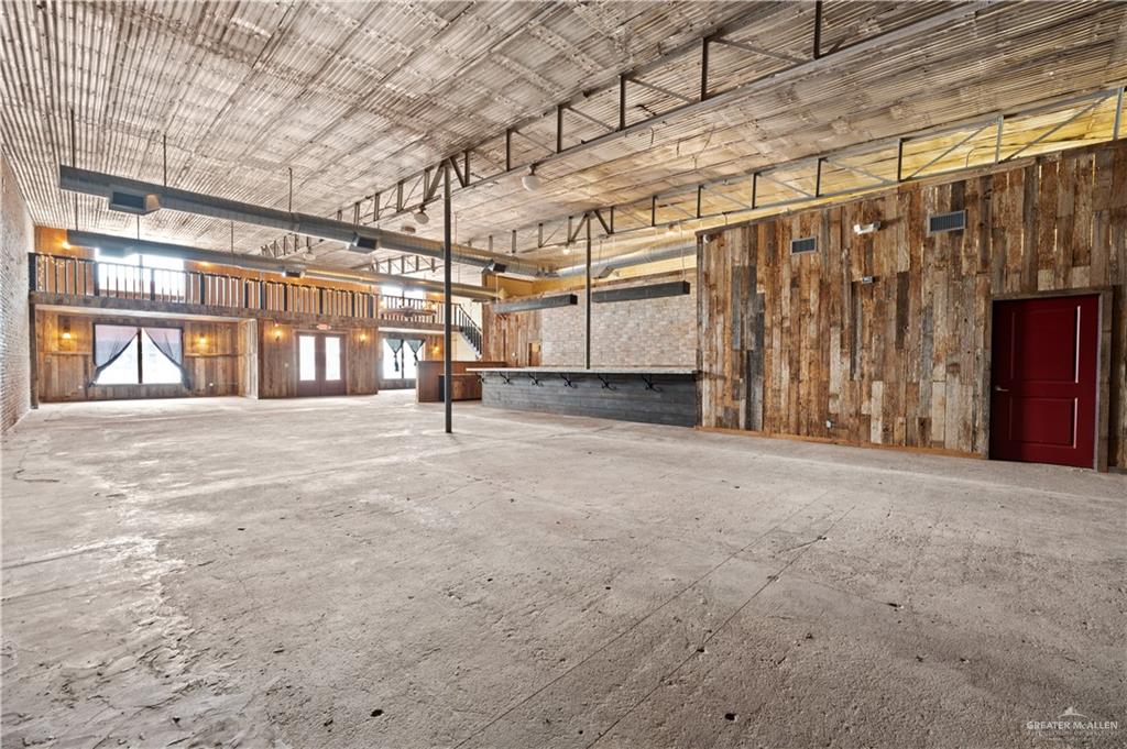 Photo 10 of 221 Kleberg Avenue
