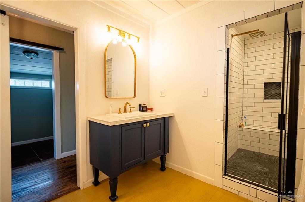 Photo 17 of 902 15th Street