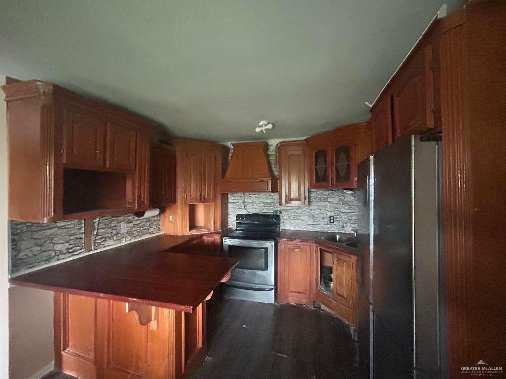 Photo 7 of 6100 Peony Street