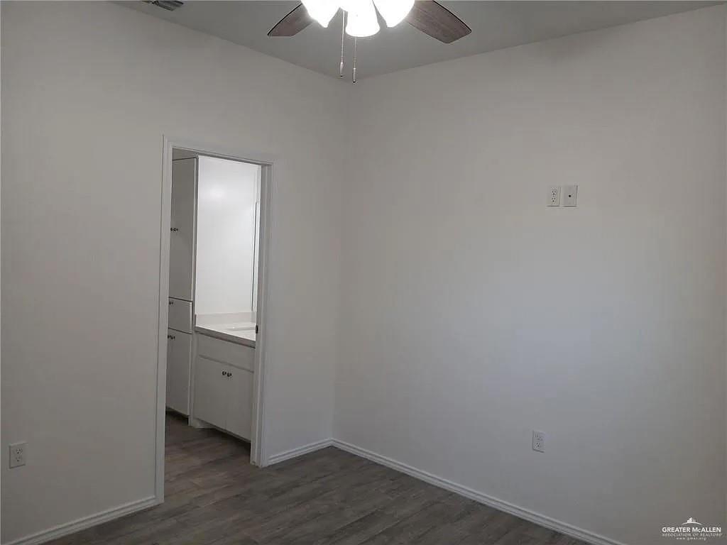 Photo 12 of 605 & 609 Cypress Avenue