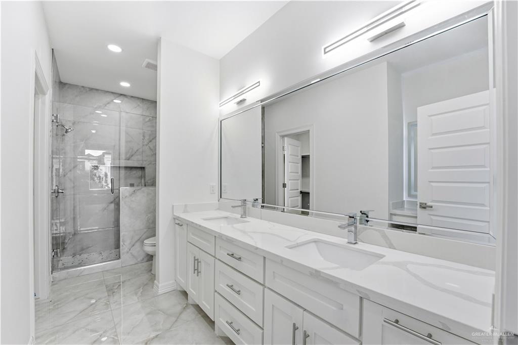 Photo 15 of 1123 Boxwood Street