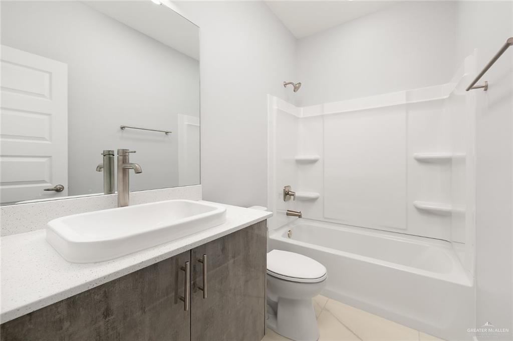 Photo 7 of 509 Emerald Avenue