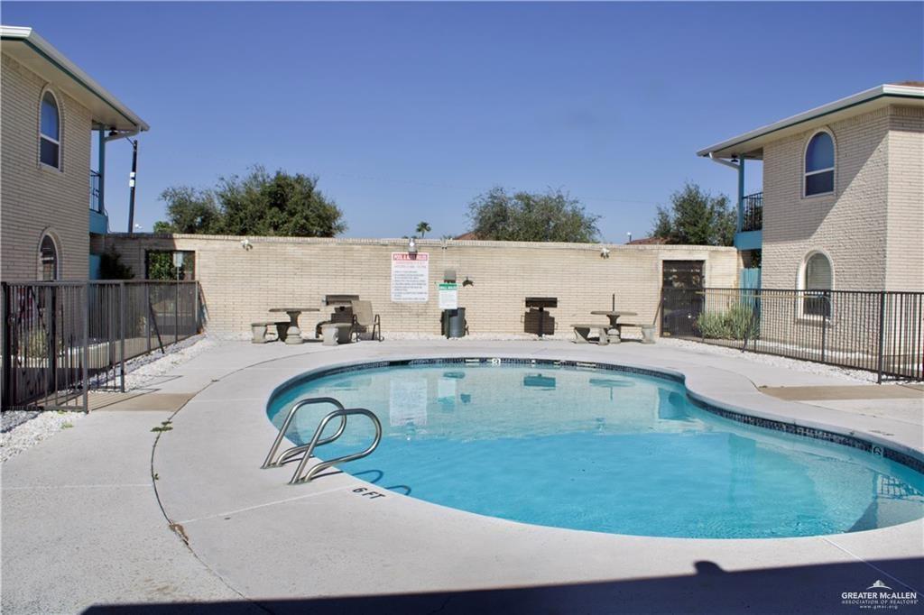 Photo 2 of 2125 Kerria Avenue #3