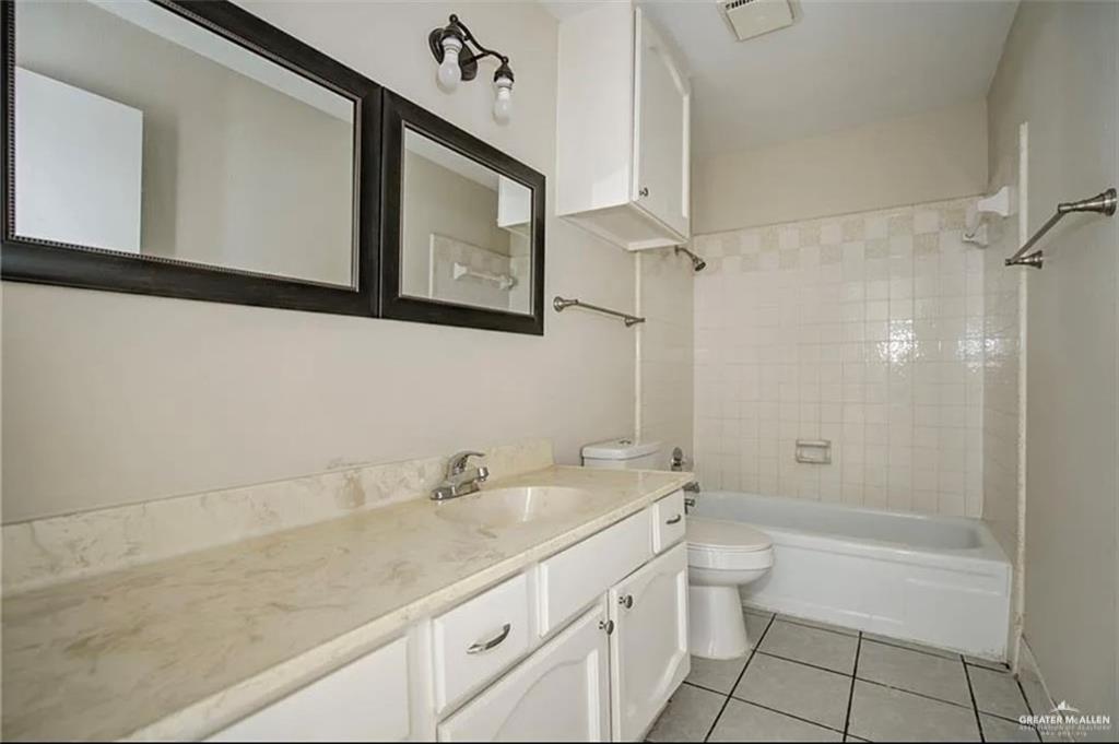Photo 8 of 2125 Kerria Avenue #3