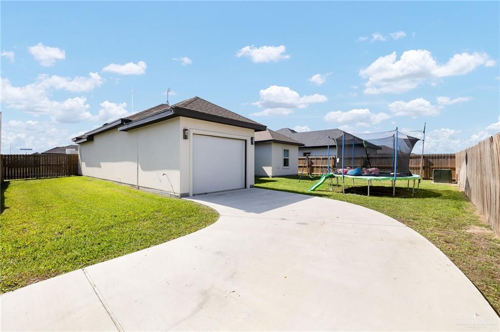 Photo 13 of 6113 Rayo Del Sol Street