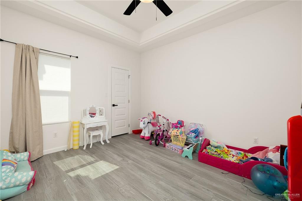 Photo 9 of 6113 Rayo Del Sol Street