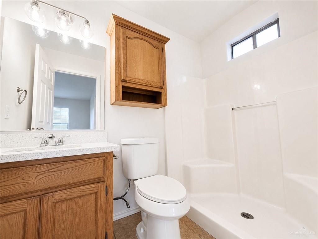 Photo 10 of 1523 Oasis Avenue #4