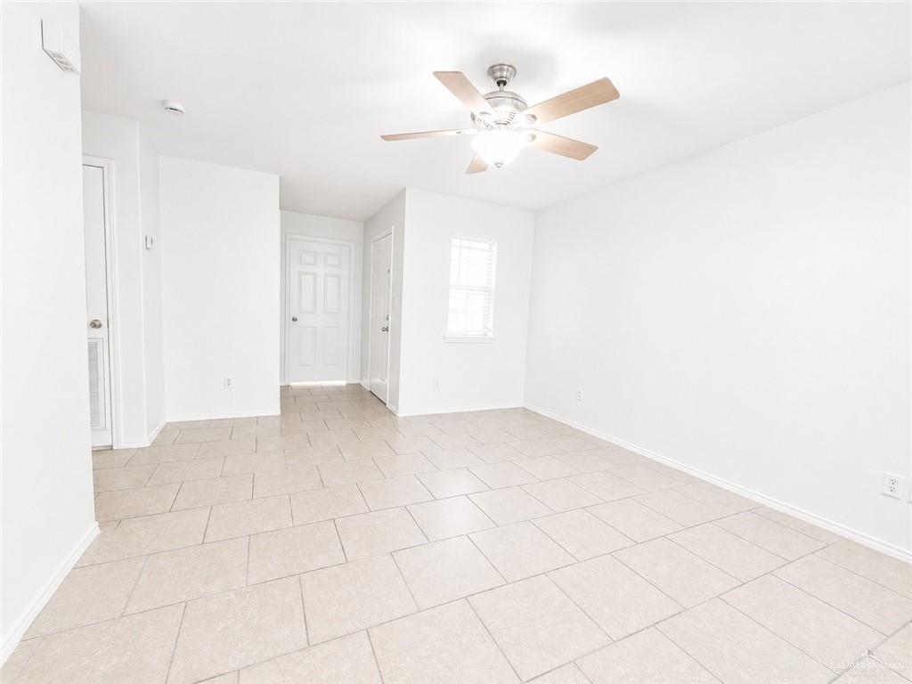Photo 4 of 1523 Oasis Avenue #4