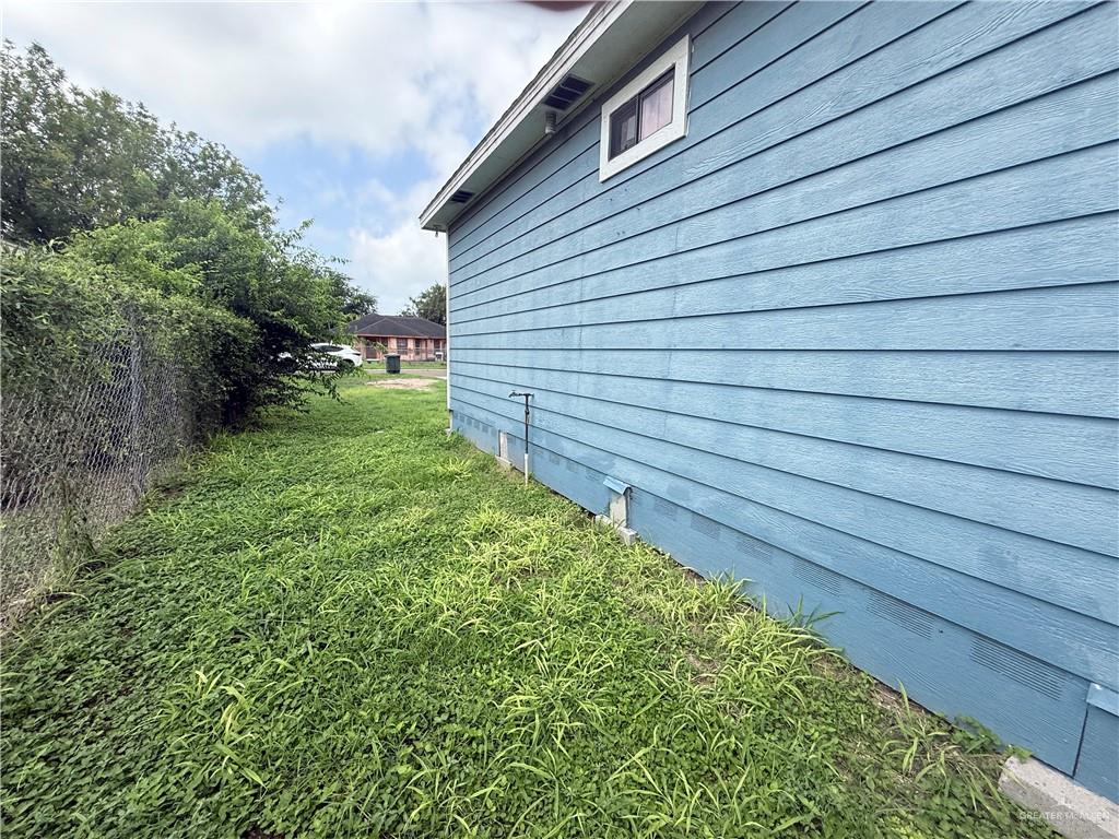 Photo 3 of 2206 Nueces Street