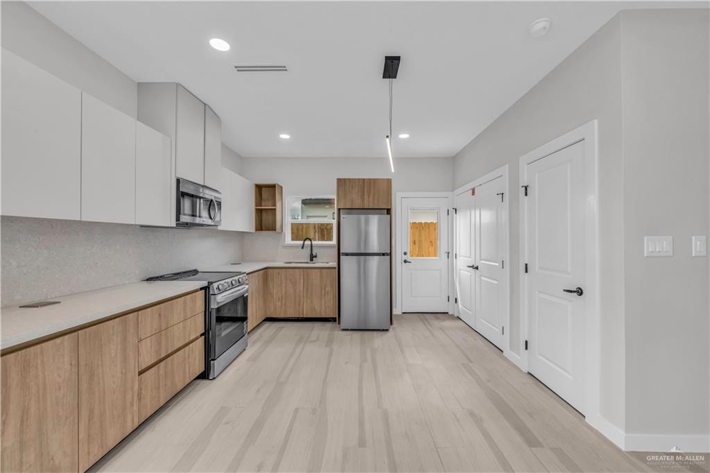 Photo 4 of 11502 25th Street