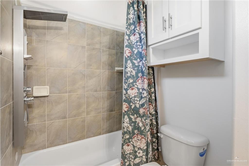 Photo 18 of 1304 Camelia Avenue #3