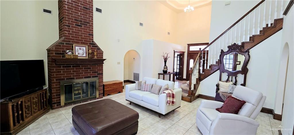 Photo 7 of 3007 Chapin Street