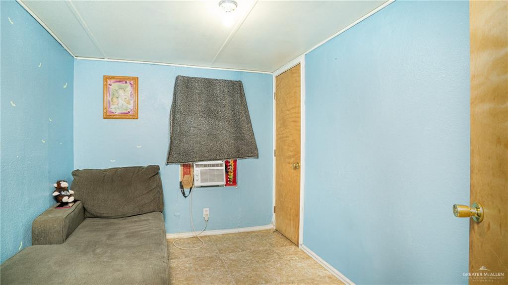 Photo 13 of 22105 Harry Street