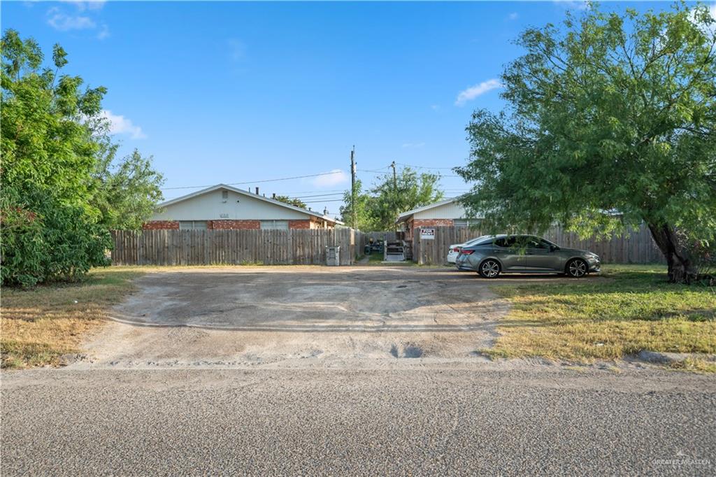 Photo 3 of 322 Mahl Street