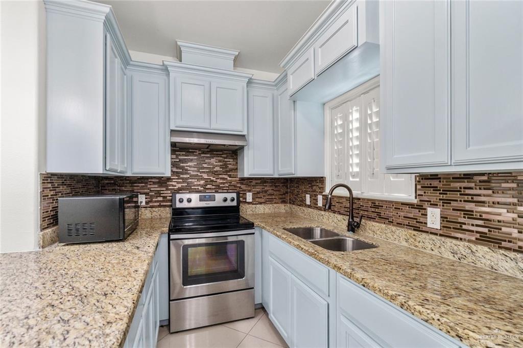 Photo 7 of 1200 Pineridge Avenue #4