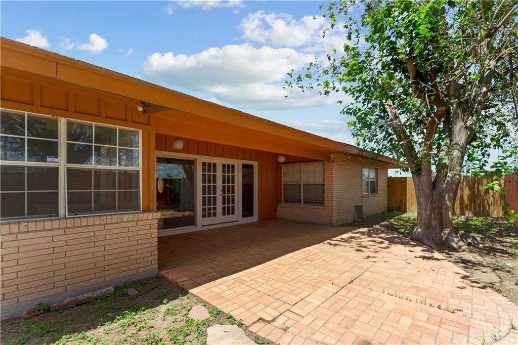 Photo 9 of 3208 Westgate Drive