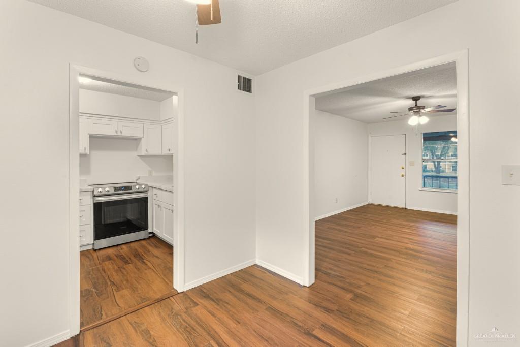 Photo 14 of 1600 Bridge Avenue #206