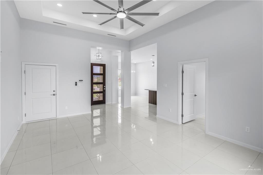 Photo 6 of 1604 Foxtail Street