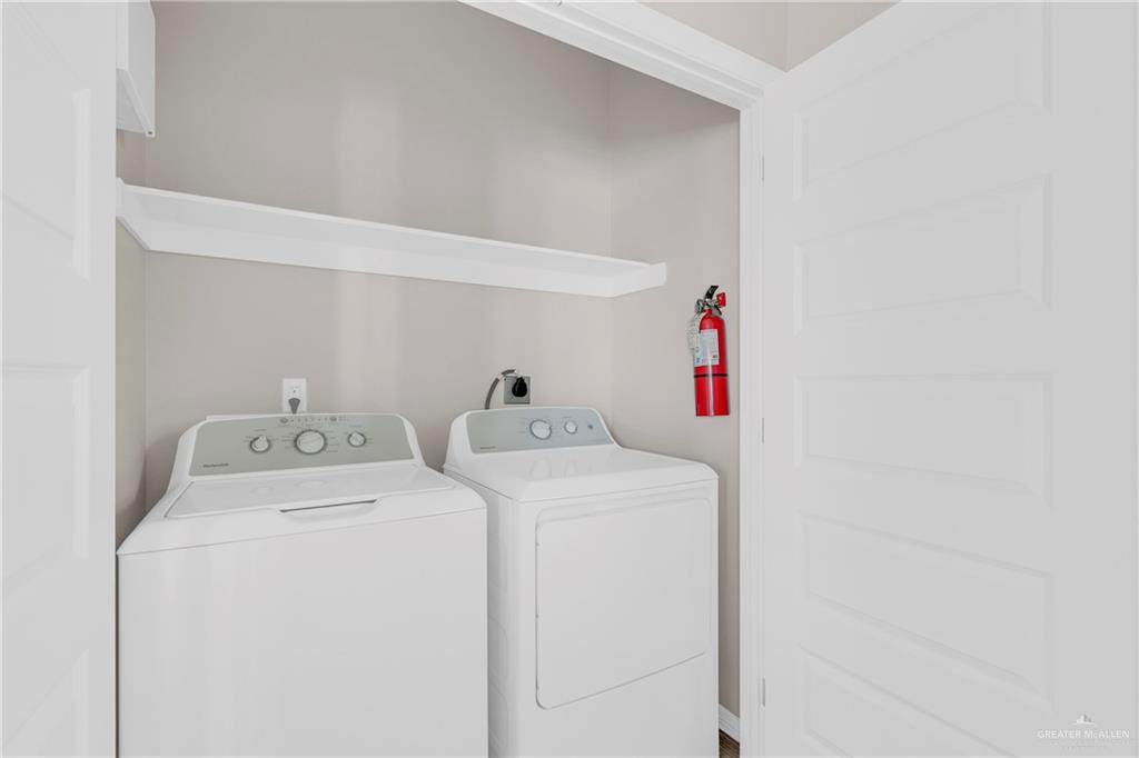 Photo 13 of 5007 Dahlia Street #3