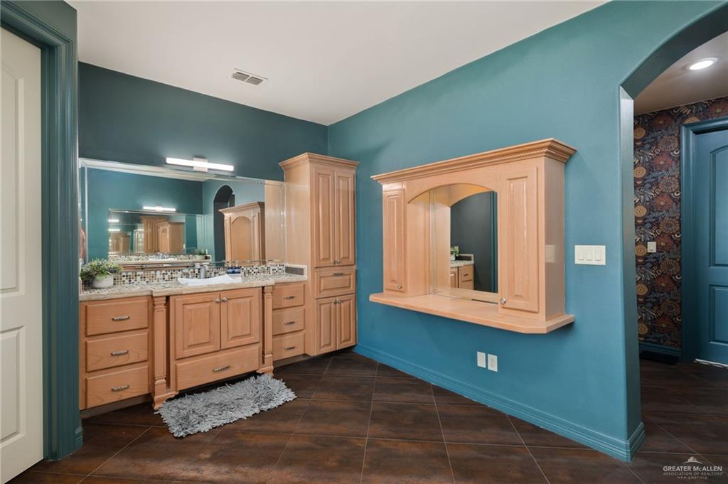 Photo 13 of 2709 Horizon Trail