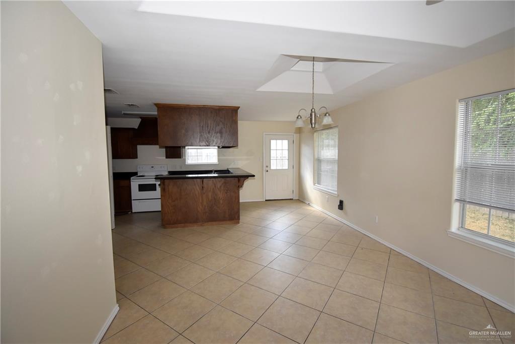 Photo 23 of 214 Albatross Avenue
