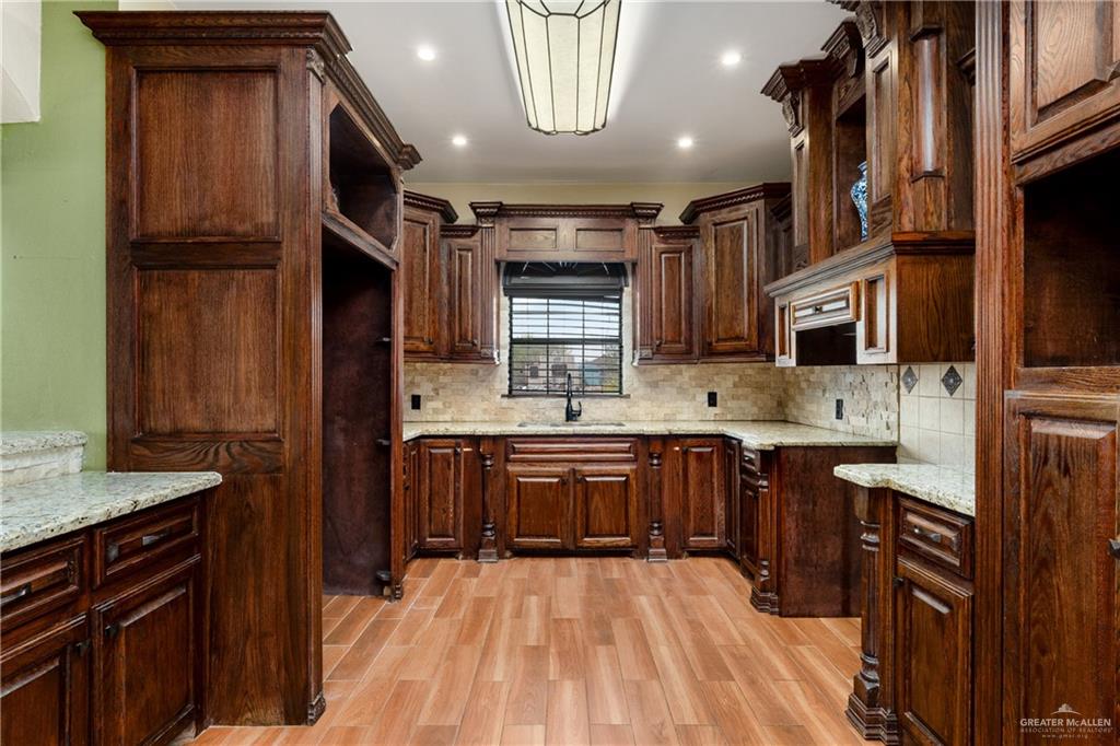 Photo 6 of 1225 Veronica Street