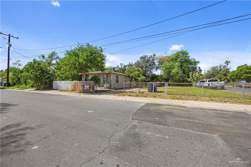 Photo 13 of 404 20th Street