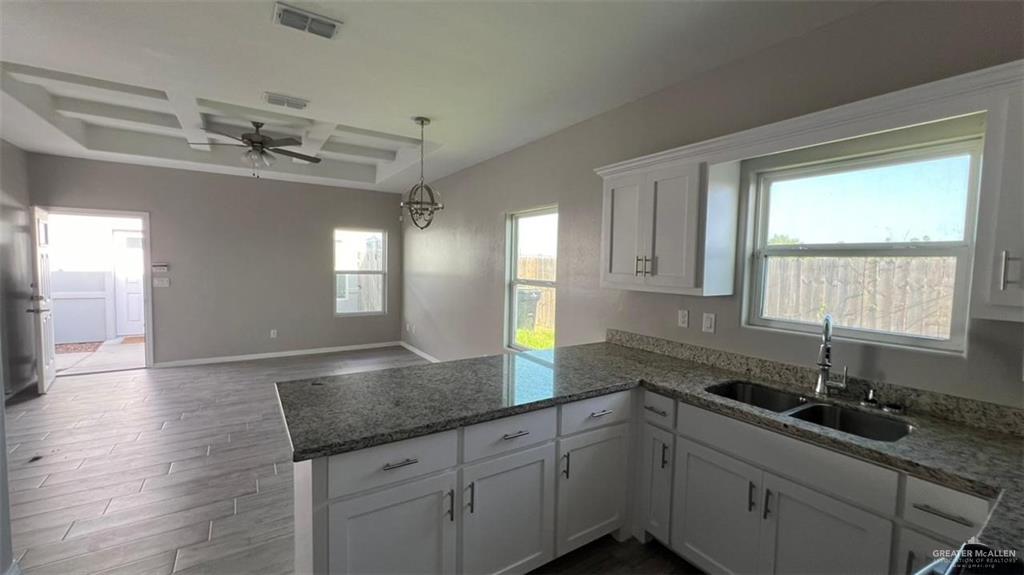 Photo 7 of 2108 Redbud Lane