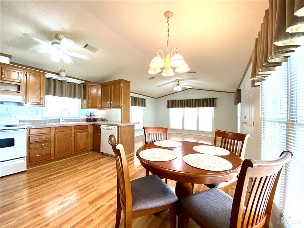 Photo 13 of 2022 Vernon Street