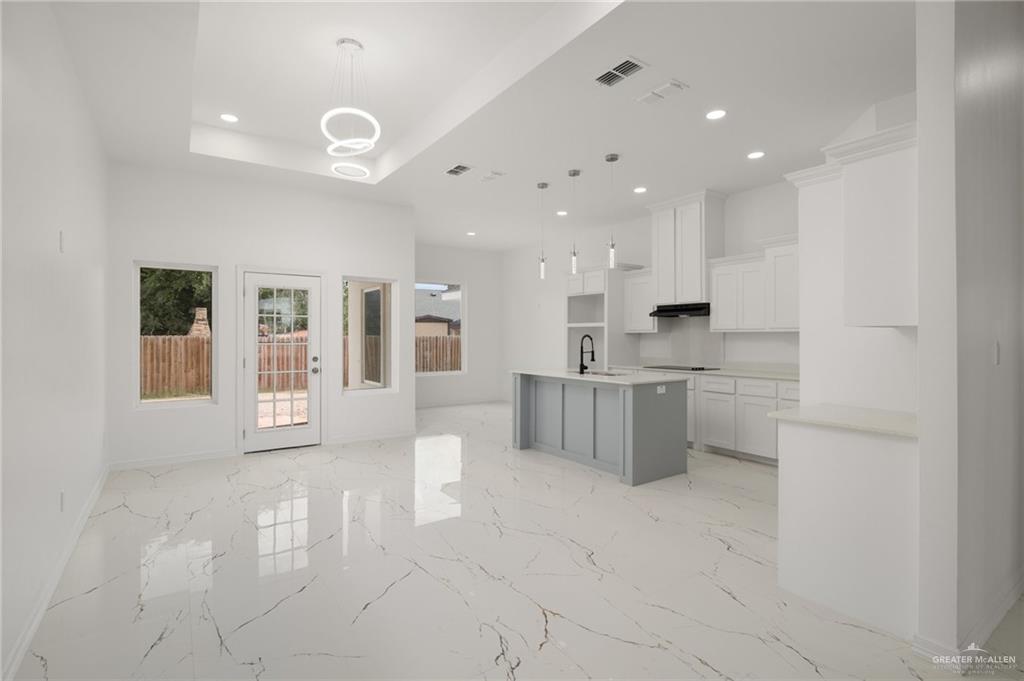 Photo 4 of 3107 Ebano Avenue