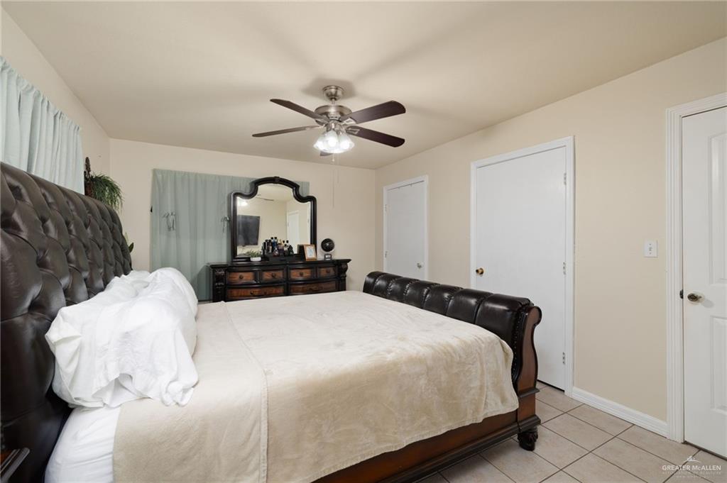 Photo 9 of 1222 Bluebonnet Street