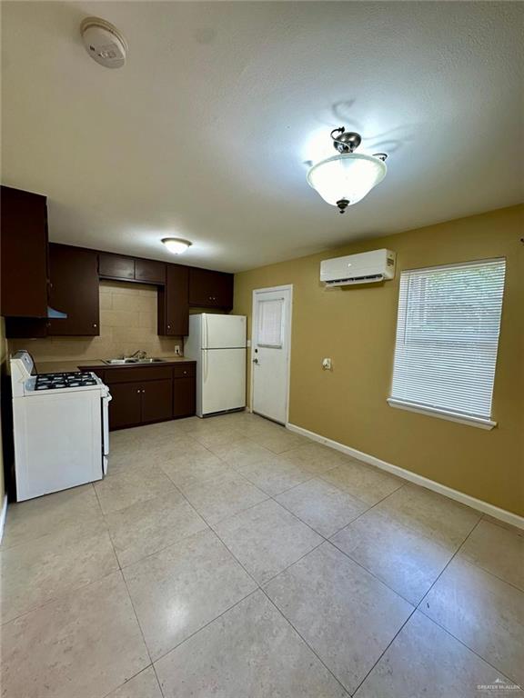 Photo 5 of 823 17th Avenue