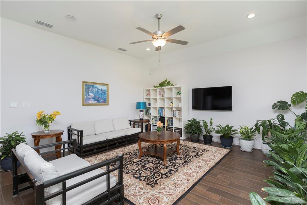 Photo 5 of 14801 Brazos Circle