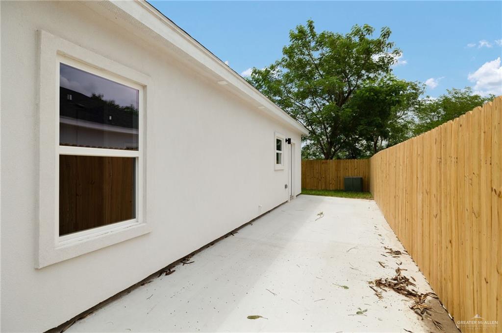 Photo 19 of 412 Acacia Street