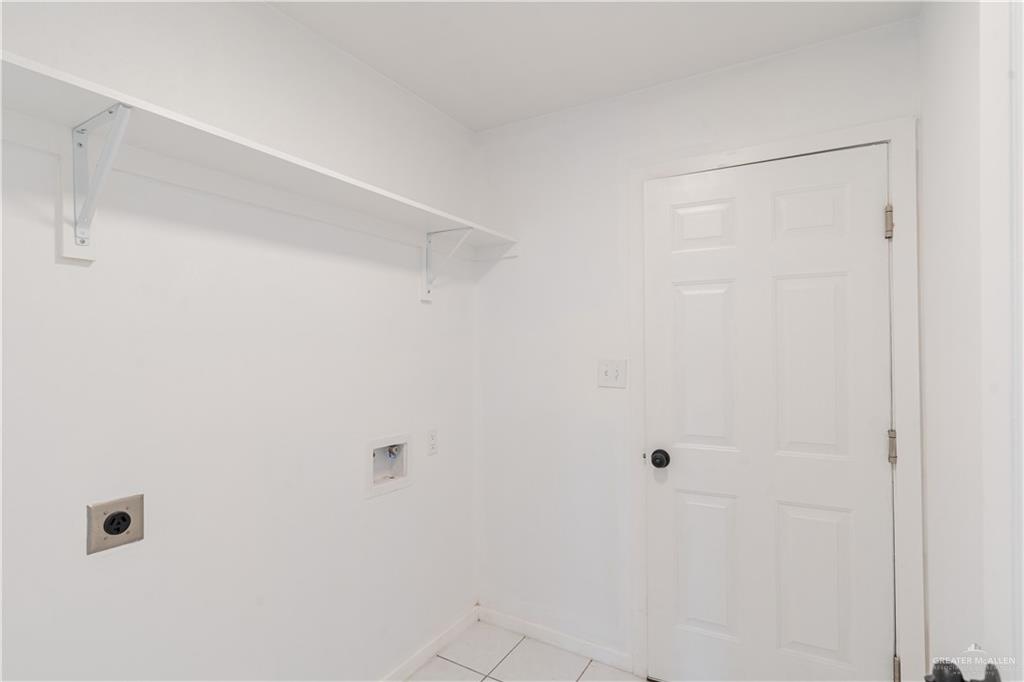 Photo 13 of 3107 Edison Avenue
