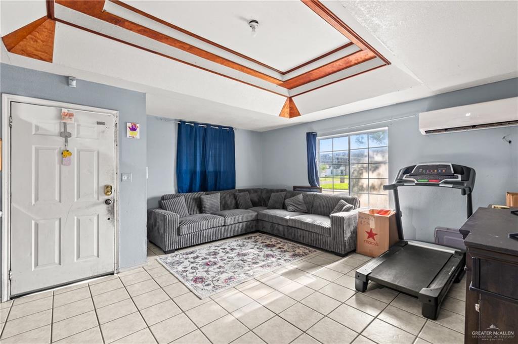 Photo 2 of 1819 Cristobal Drive