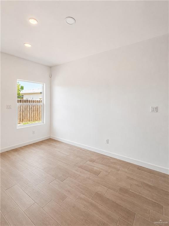 Photo 20 of 2721 Chesterfield Avenue