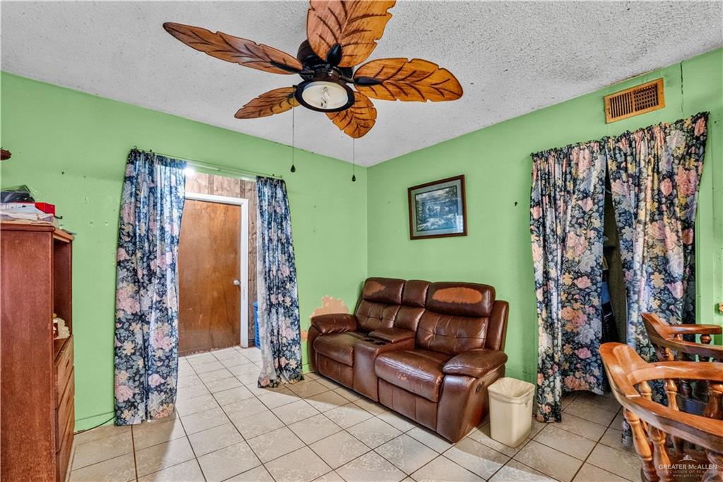 Photo 4 of 1106 Sprague Street