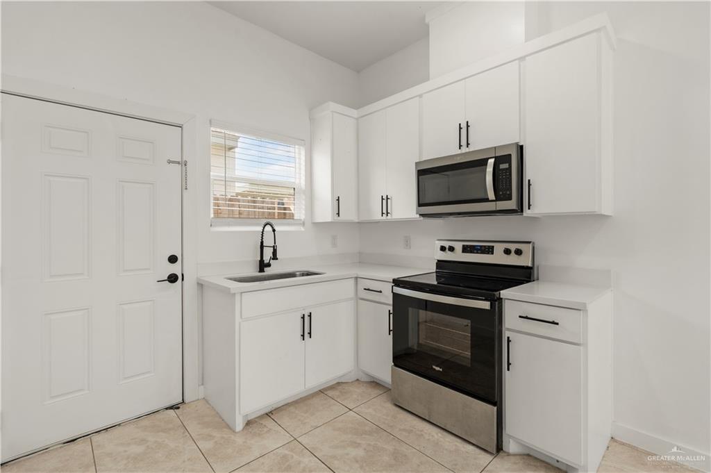 Photo 9 of 412 & 408 Gastel Circle