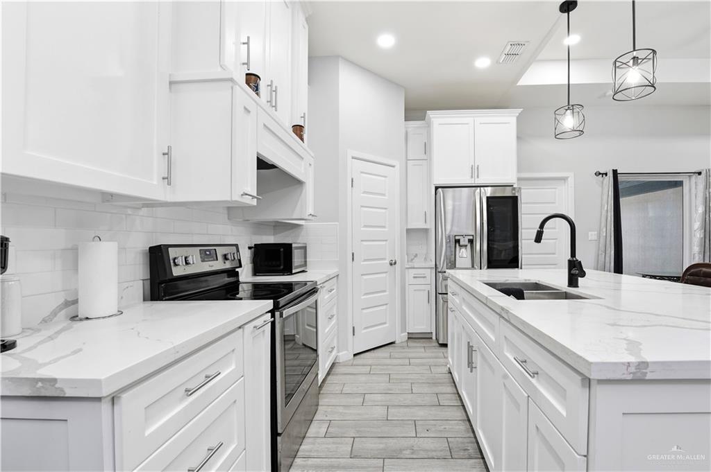 Photo 6 of 2120 Azteca Avenue