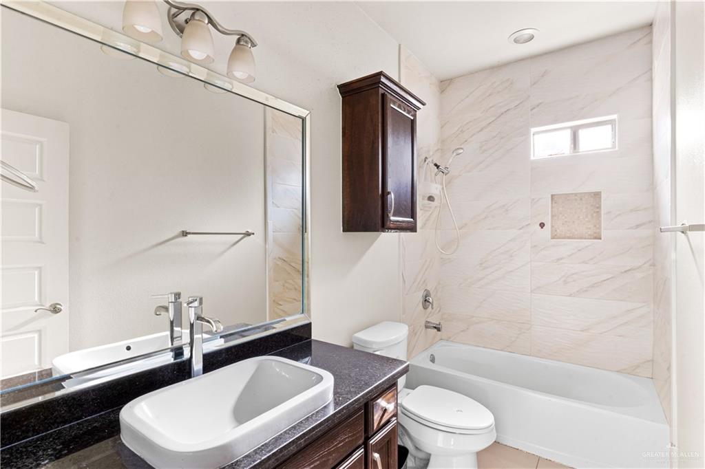 Photo 6 of 1707 Smith Drive #4