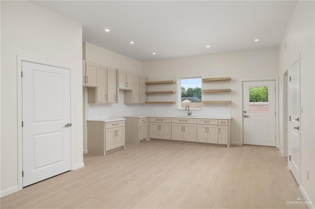 Photo 5 of 1202 Lincoln Avenue