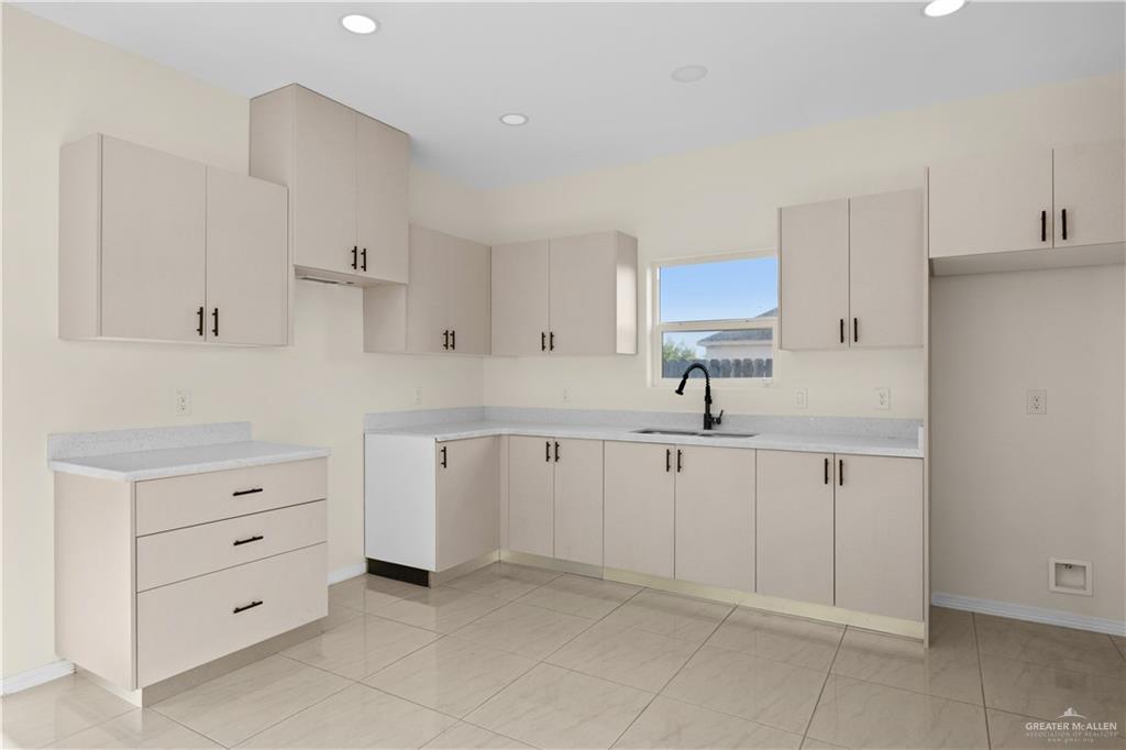 Photo 6 of 2308 San Pascual Street