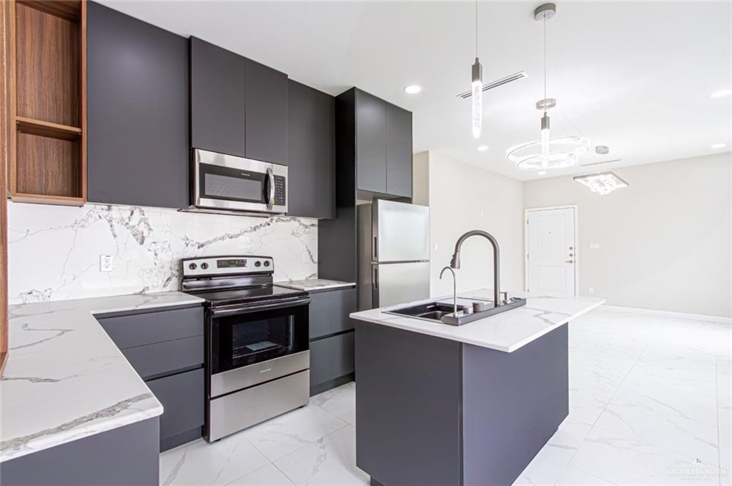 Photo 6 of 4216 Hummingbird Avenue #73