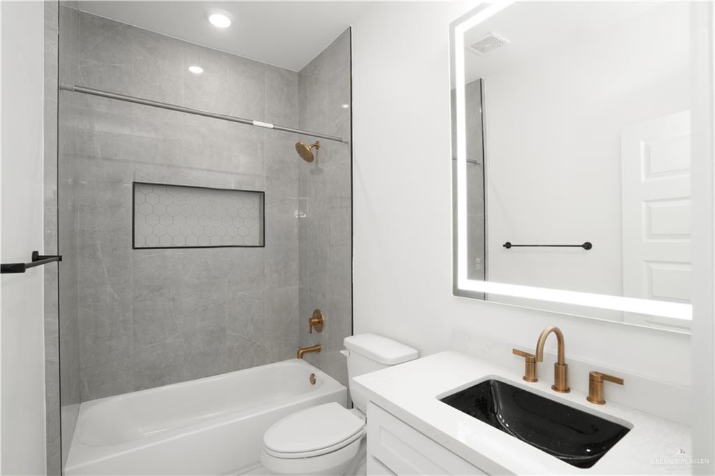 Photo 17 of 3130 Elm Avenue