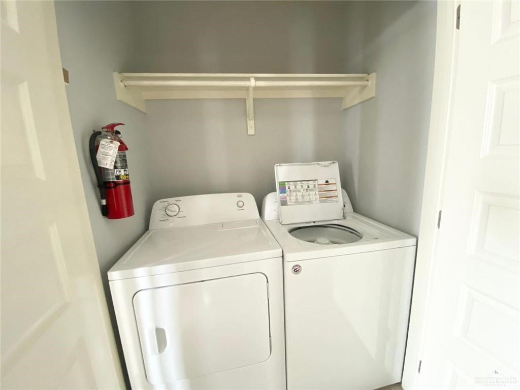 Photo 15 of 1227 White Oak Drive #4, 3