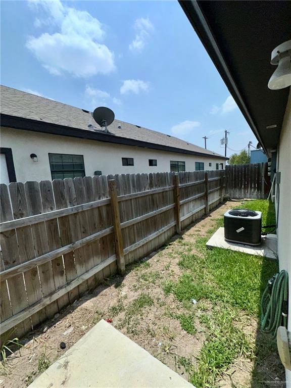 Photo 6 of 1227 White Oak Drive #4, 3