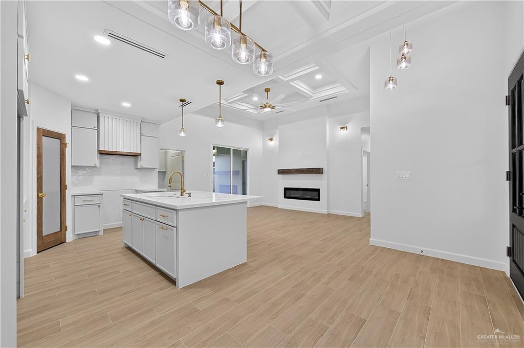 Photo 4 of 3562 Las Brisas Street