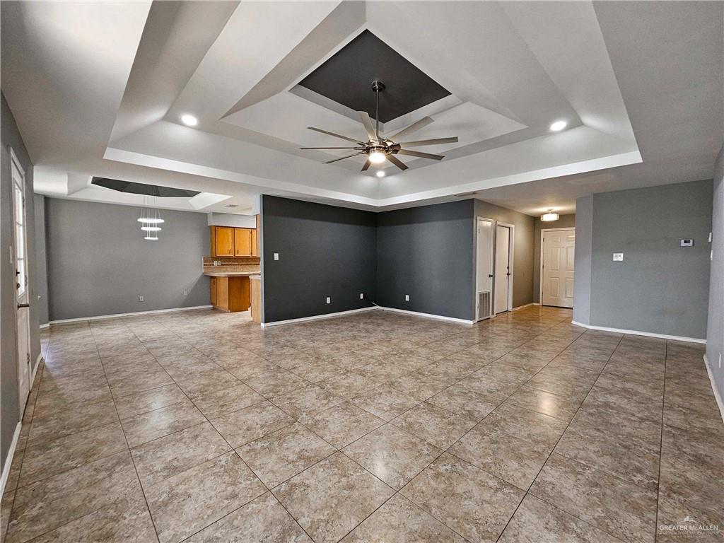 Photo 4 of 2208 Robin Avenue
