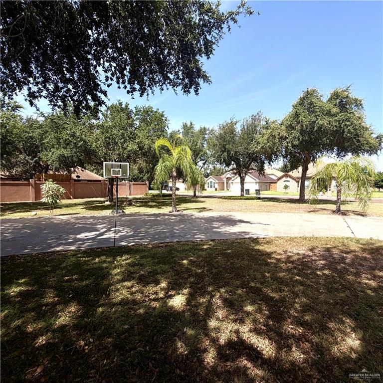 Photo 3 of 608 29th Street